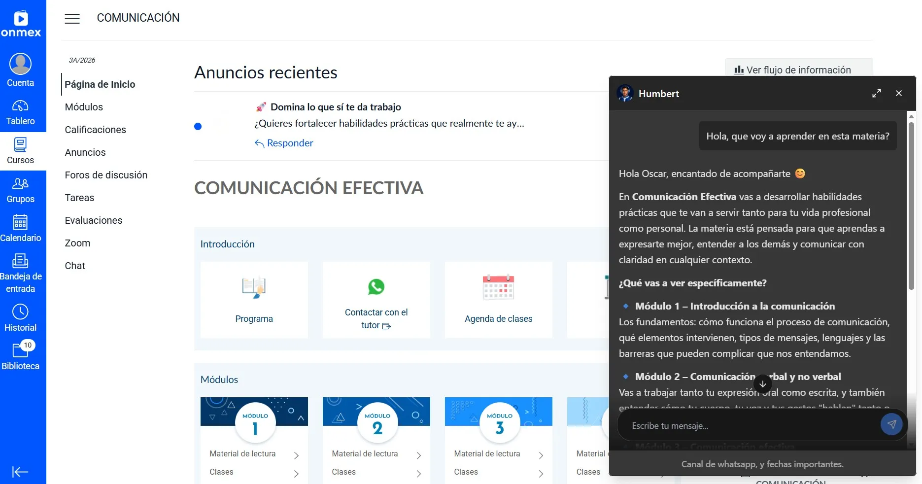 Estudiante utilizando Aprendiz, el asistente académico con inteligencia artificial 24/7.